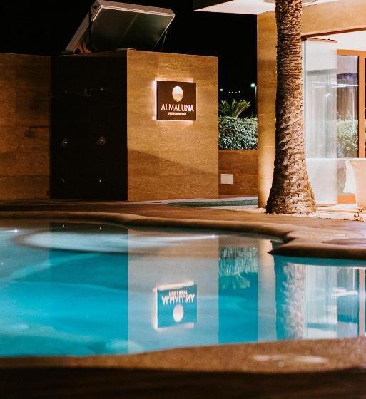 Almaluna Hotel & Resort