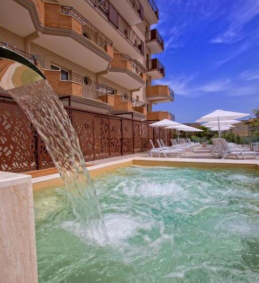 Almaluna Hotel & Resort