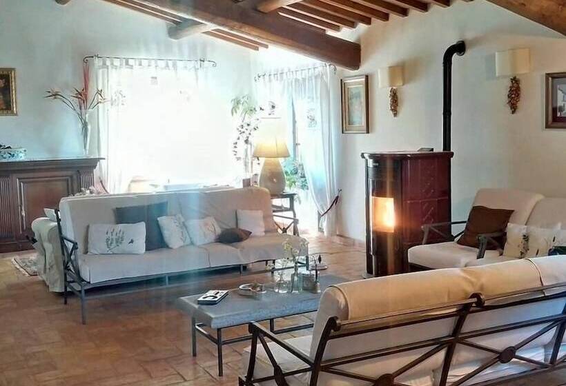 민박 Agriturismo Podere Pescara