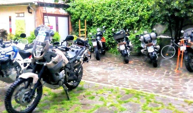 민박 Al Giardino Degli Artisti