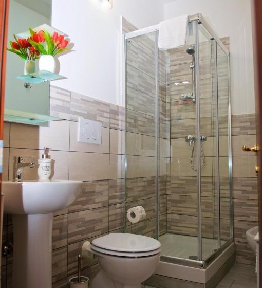 Bed and Breakfast La Maison Royale Bb