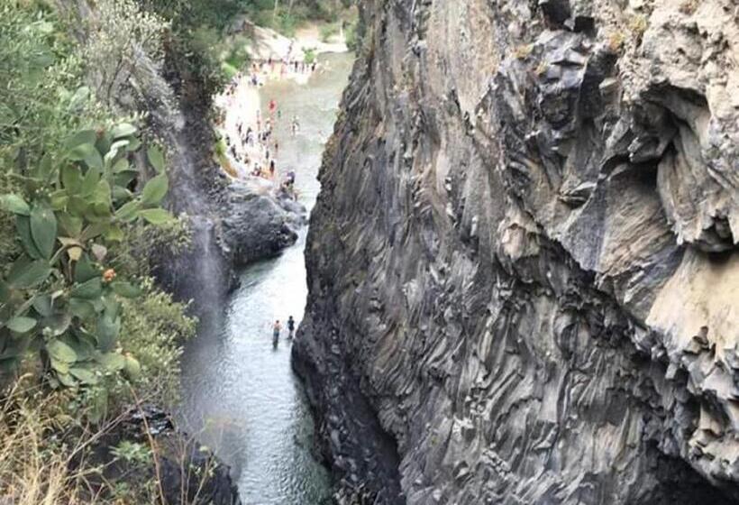 ベッドアンドブレックファースト Casa Holiday Sea Etna Di Enza