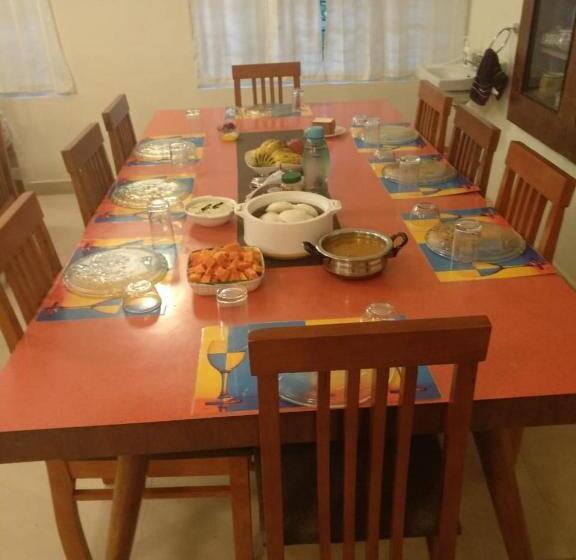 צימר Colonels Inn