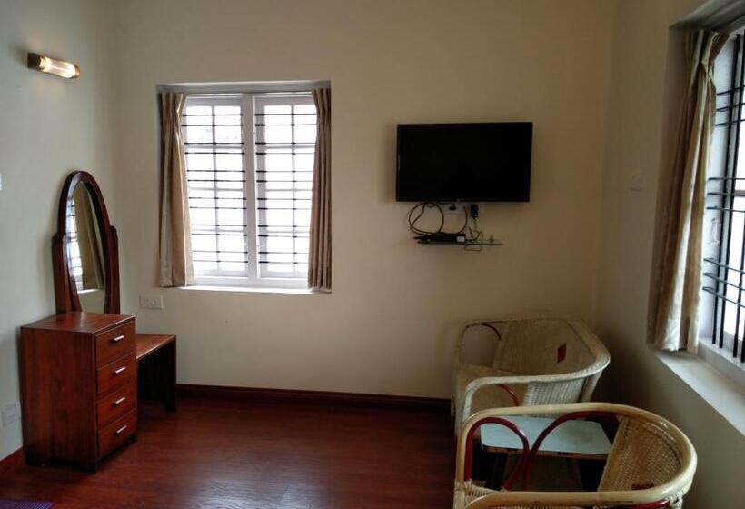 צימר Colonels Inn