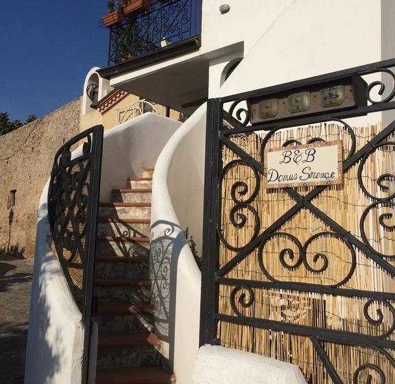 ベッドアンドブレックファースト Domus Sirenae