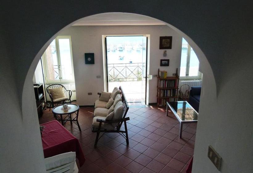 ベッドアンドブレックファースト Domus Sirenae