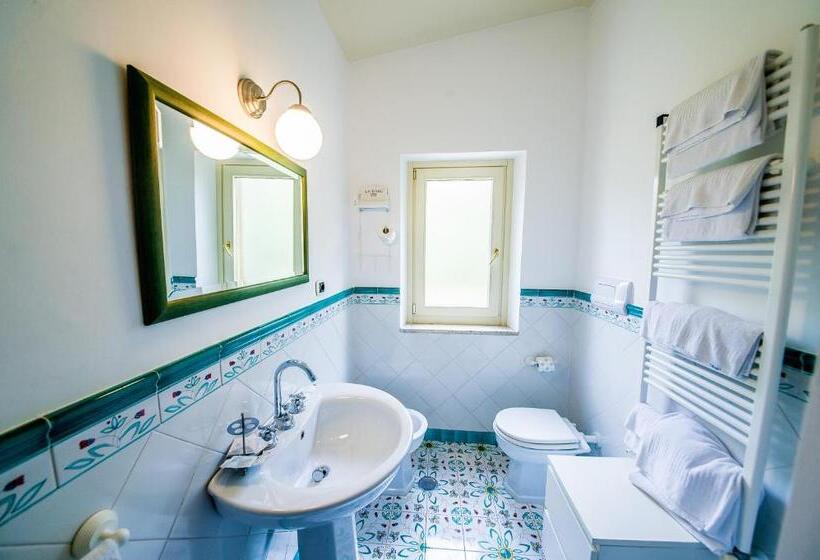 مبيت وإفطار Donnasilia