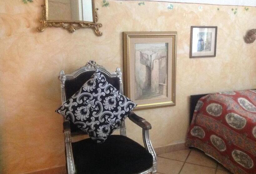 住宿加早餐  La Vecchia Quercia