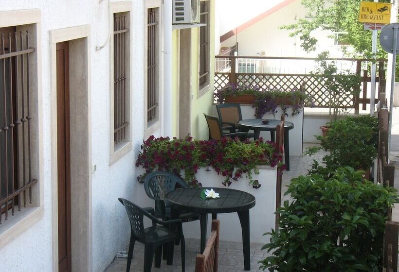 مبيت وإفطار Nonna Pina