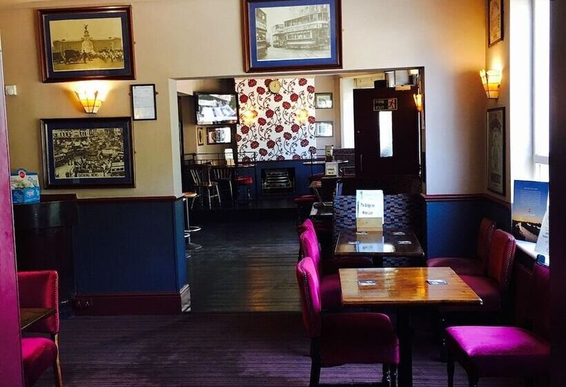 민박 The Bridge Inn