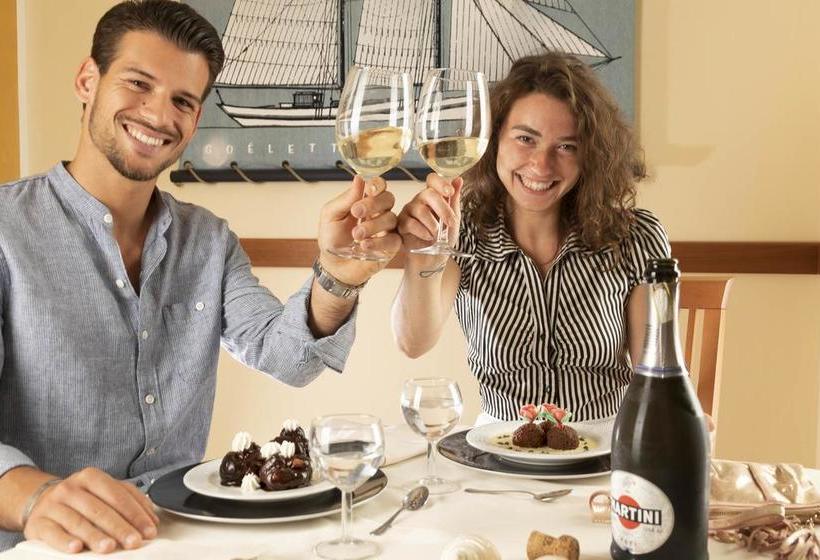 Отель Albicocco