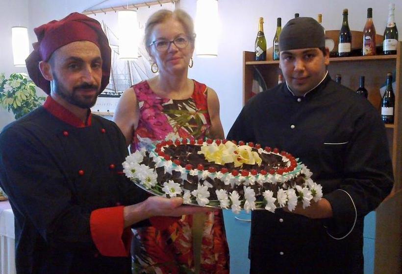 Отель Albicocco