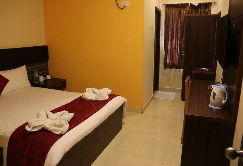 Отель Bashyam Park