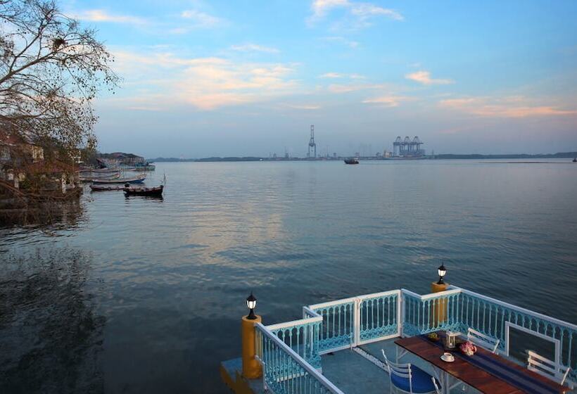 Отель Bloom Boutique, Waterfront Fort Kochi