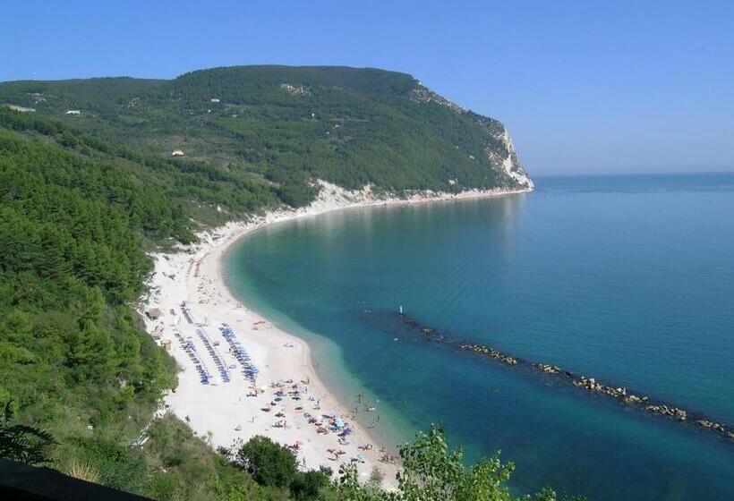 בית מלון כפרי Conero Camere