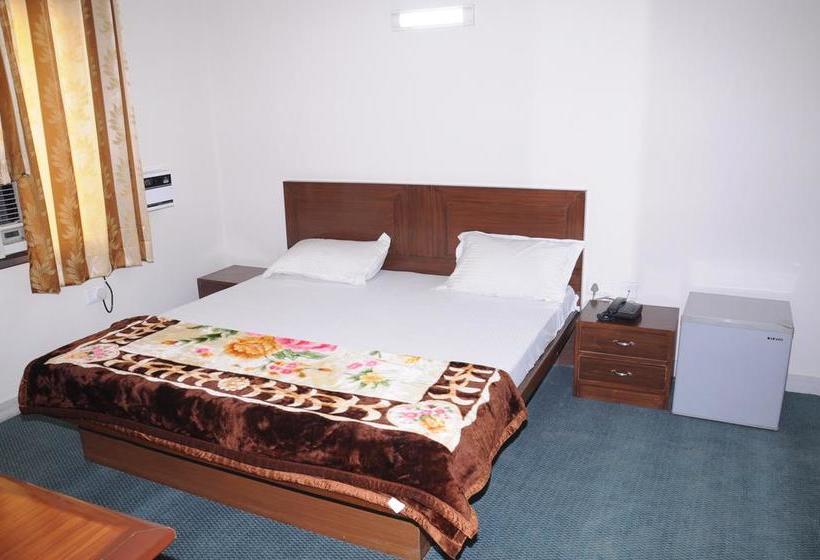 ホテル Capital O 25053  Devi Palace