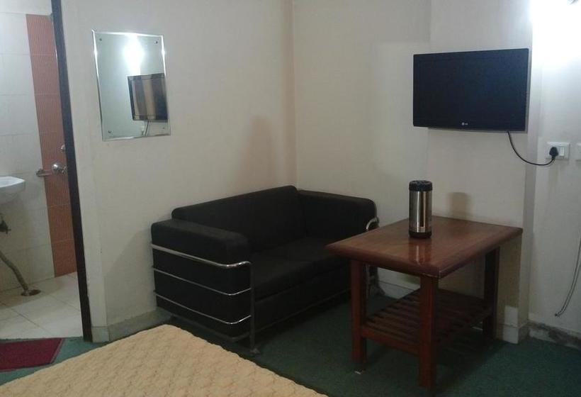 ホテル Capital O 25053  Devi Palace