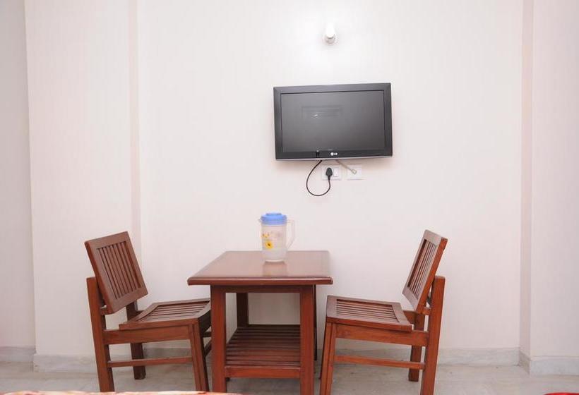 ホテル Capital O 25053  Devi Palace