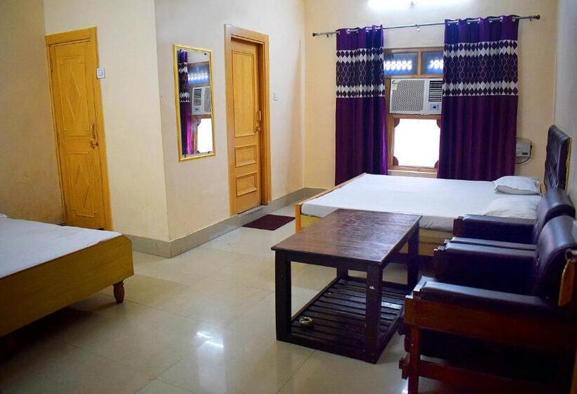 בית מלון כפרי Golden