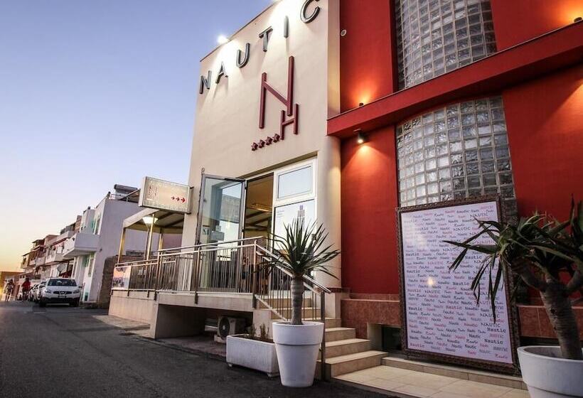 호텔 Nautic