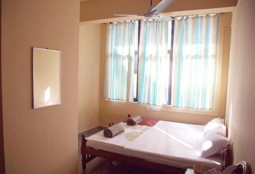 هتل Panchavadi Ayurvedic Beach Resort