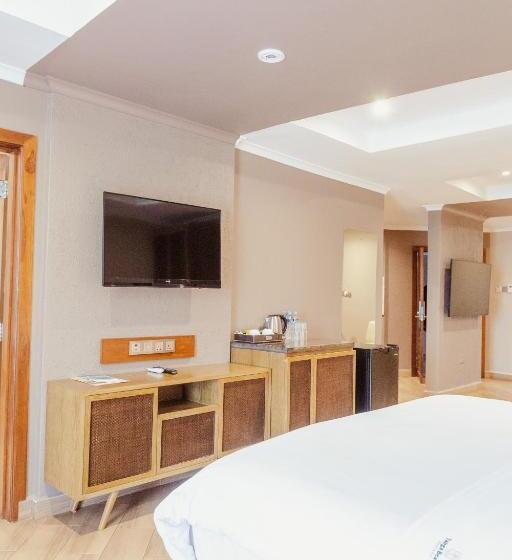 فندق Tanga Beach Resort & Spa