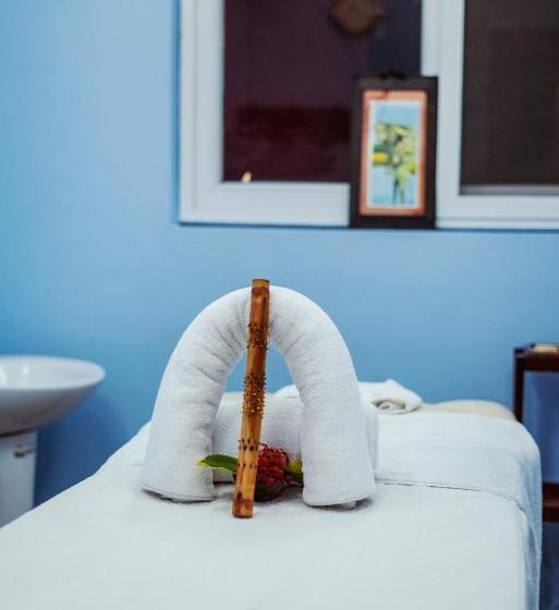 فندق Tanga Beach Resort & Spa