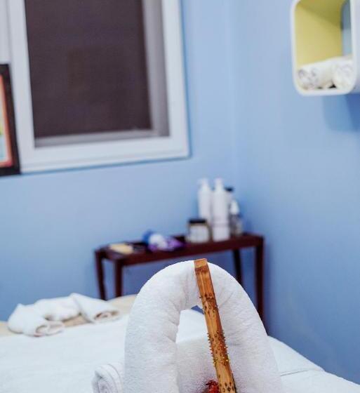 فندق Tanga Beach Resort & Spa