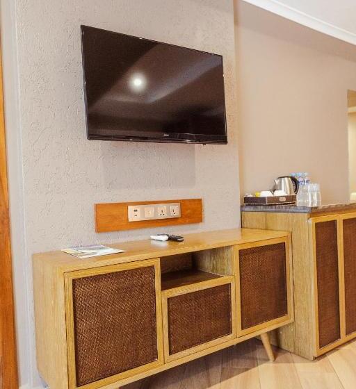 فندق Tanga Beach Resort & Spa