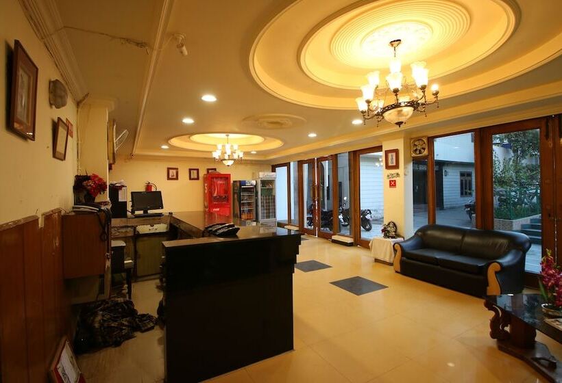 Motel Divine International