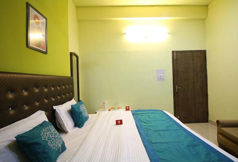 Motel Divine International