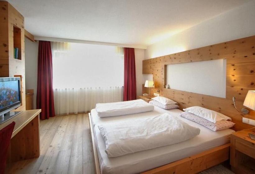 Alpine Hotel Ciasa Lara