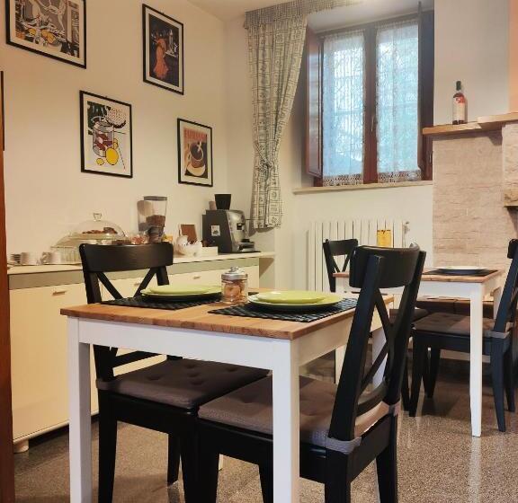 تختخواب و صبحانه Aduepassi