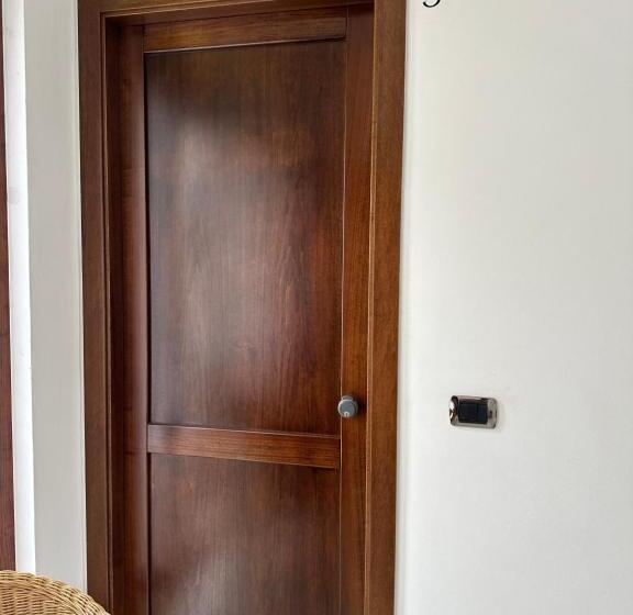 ベッドアンドブレックファースト Crispi 10