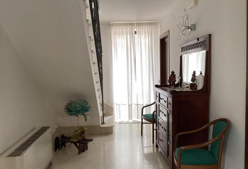 ベッドアンドブレックファースト Crispi 10