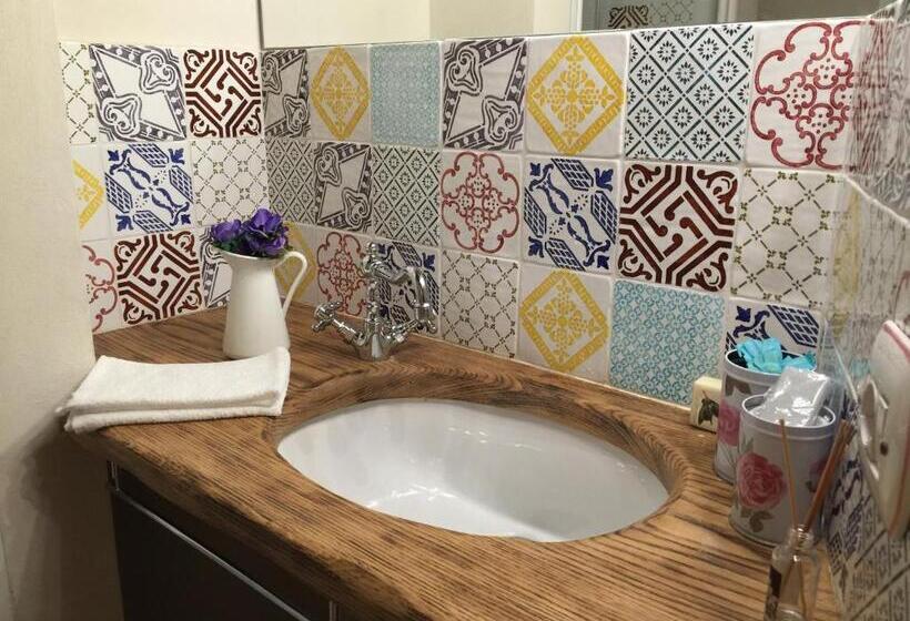 مبيت وإفطار Dedicato A Te