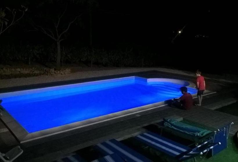 Bed House Floristella