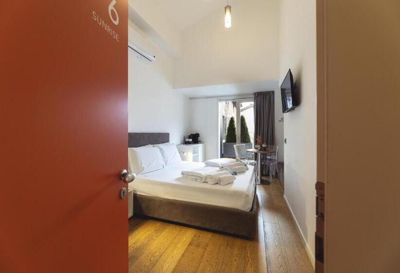 تختخواب و صبحانه Heart Of Trento Loft & Rooms