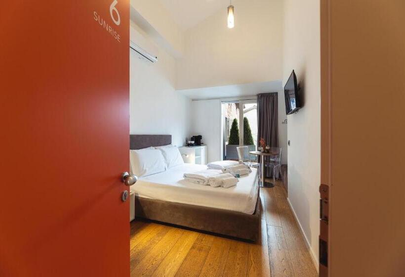 تختخواب و صبحانه Heart Of Trento Loft & Rooms