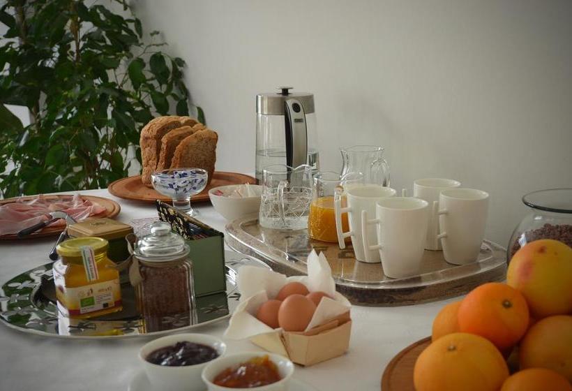 تختخواب و صبحانه M&m