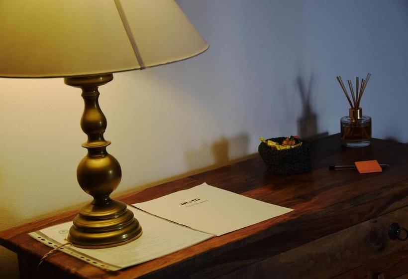 تختخواب و صبحانه M&m