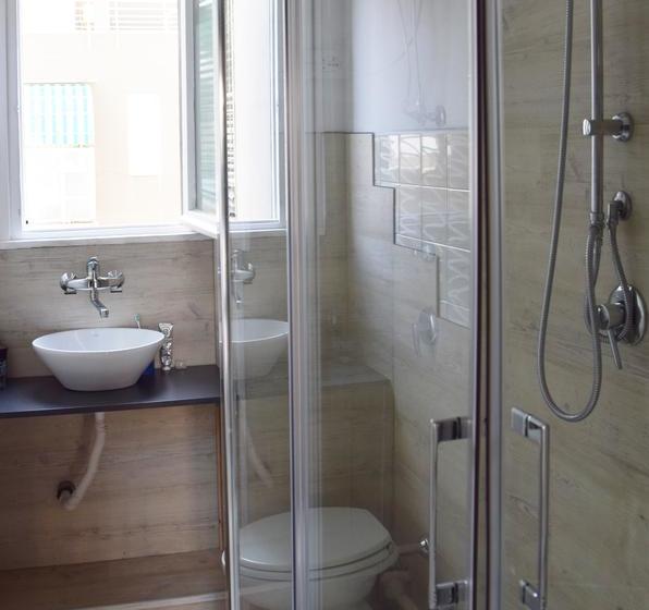 تختخواب و صبحانه M&m