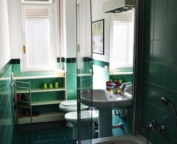 تختخواب و صبحانه M&m