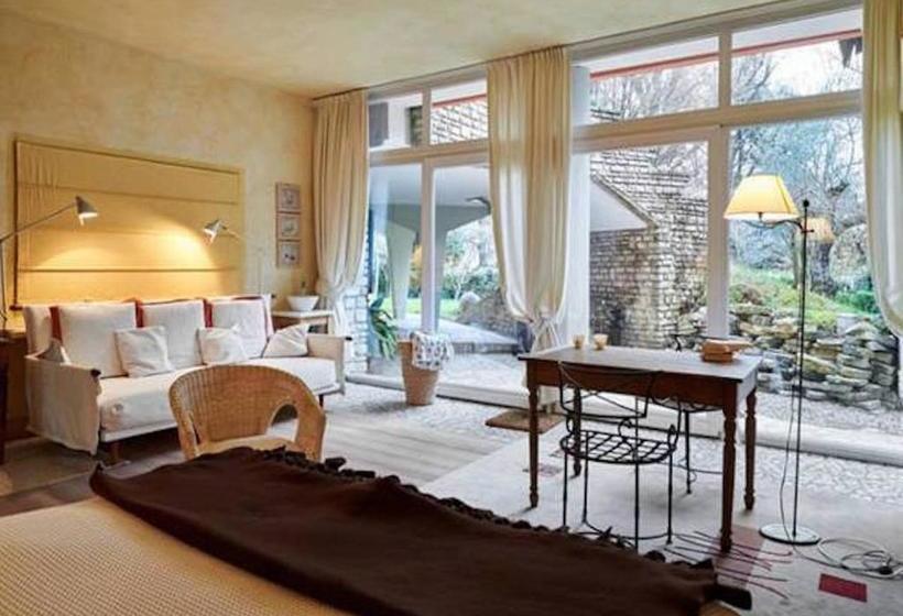 تختخواب و صبحانه Suite Finardi