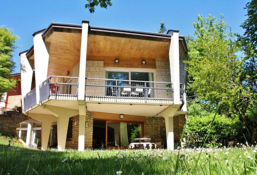 تختخواب و صبحانه Suite Finardi