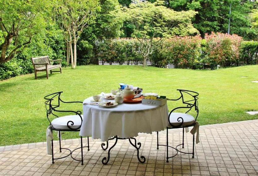 تختخواب و صبحانه Suite Finardi