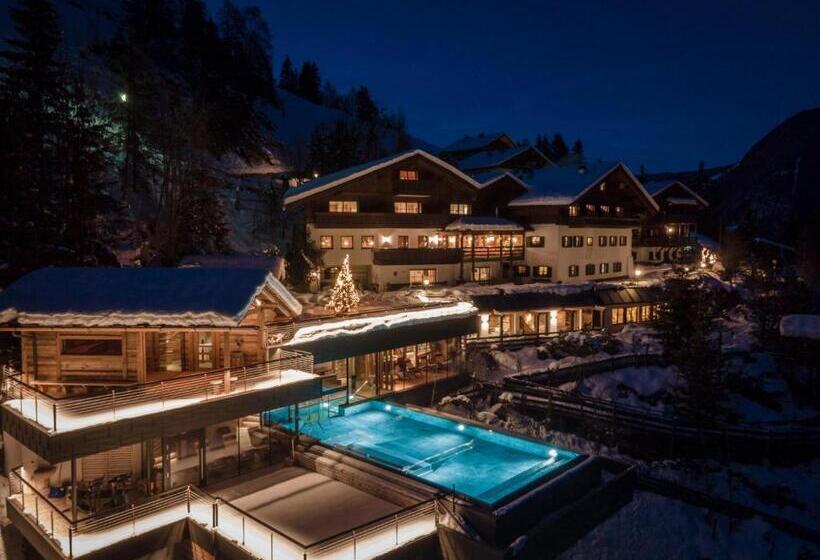 Charmehotel Uhrerhof Deur