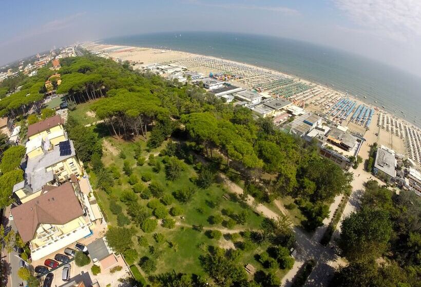 호텔 Pinetina Mare Baby Family