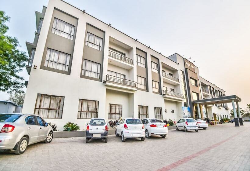 فندق Amrit Manthan