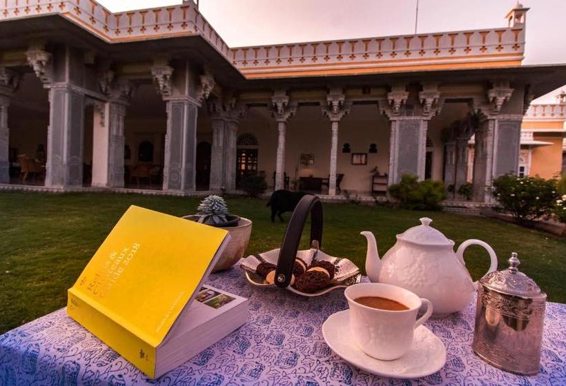 Hotel Dev Shree Deogarh